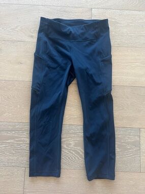 Lululemon navy Performance Crop Leggings